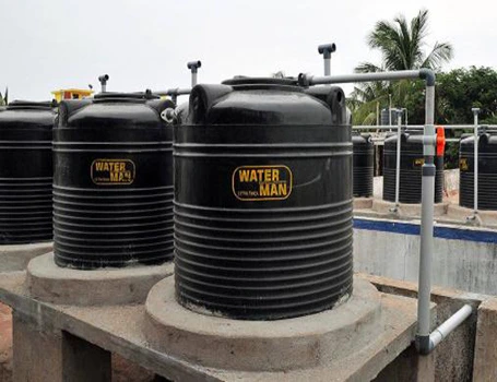 Water tank installation
